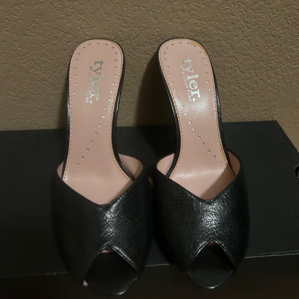 Tyler Wile Italian Black High-Heeled Leather Mules with Open-Toe Design
